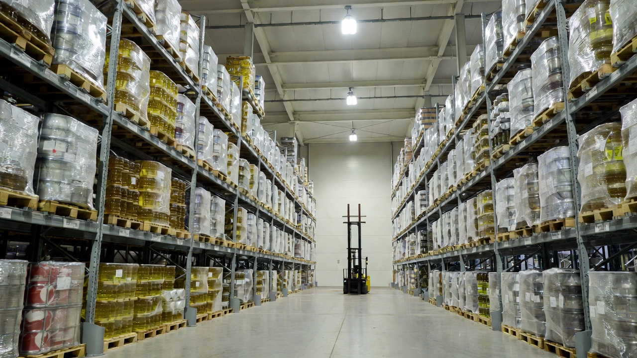 warehouse storage logistics